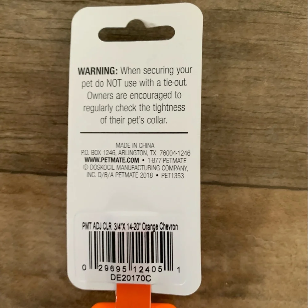 New petmate Easy clean durable dog colllar medium